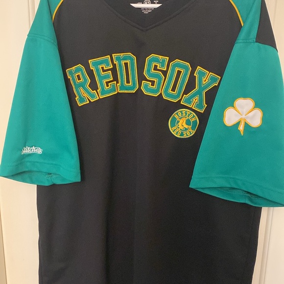 Stiches Boston Red Sox shamrock jersey style shirt. XL - Picture 2 of 4